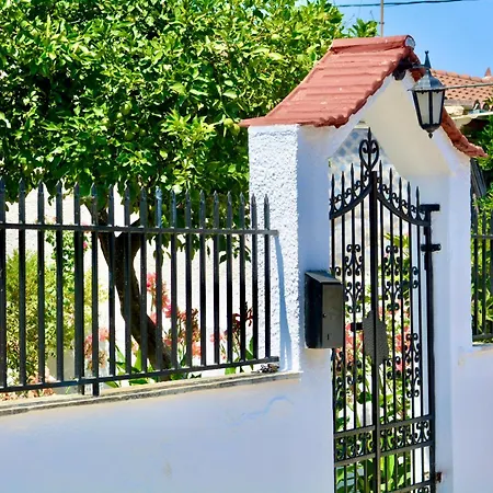 τhanos House * İskados