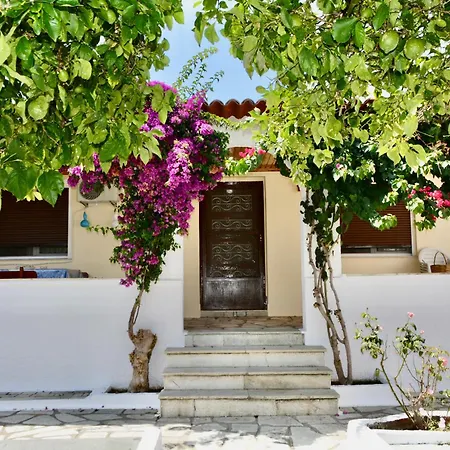 τhanos House